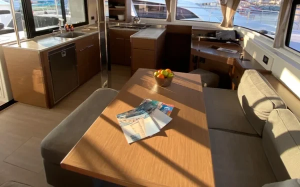 Lagoon 46 - Boatscribe.com