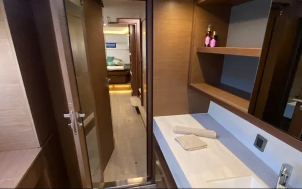 Lagoon 46 - Boatscribe.com