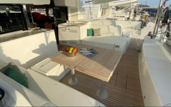 Lagoon 46 - Boatscribe.com