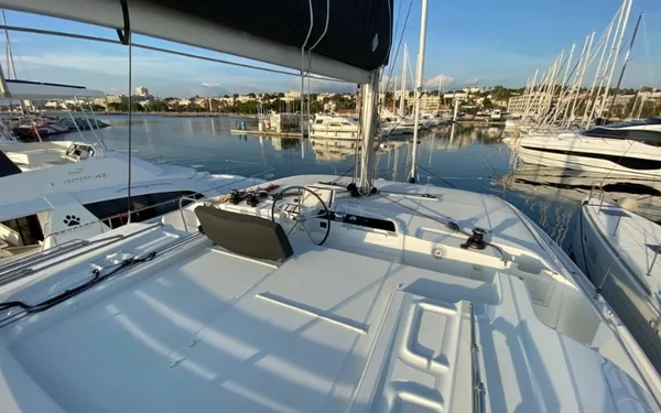 Lagoon 46 - Boatscribe.com