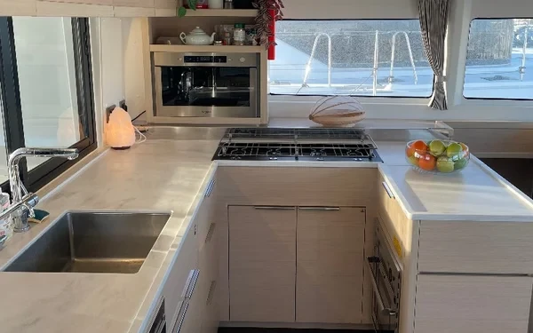 Lagoon 46 - Boatscribe.com