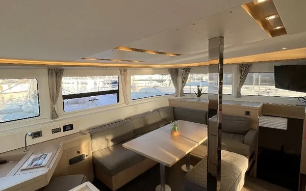 Lagoon 46 - Boatscribe.com