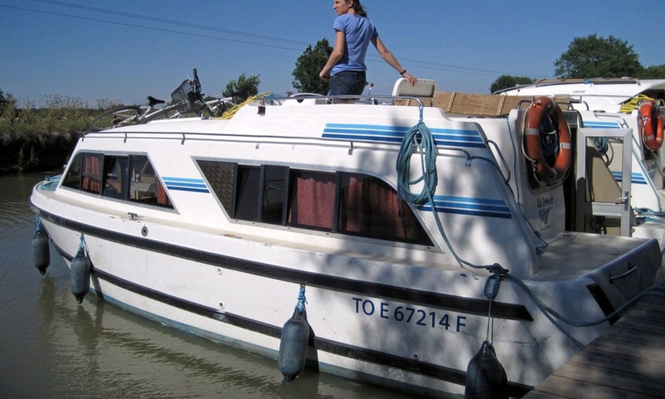 Le Boat Cirrus A - Boatscribe.com