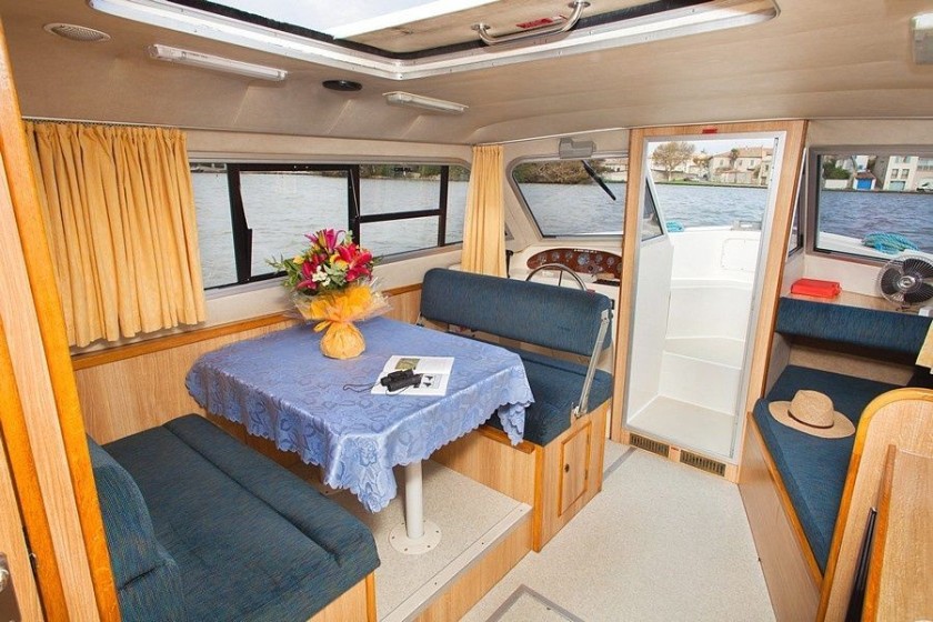 Le Boat Cirrus B - Boatscribe.com