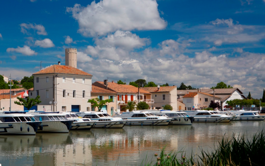 Le Boat Cirrus B - Boatscribe.com