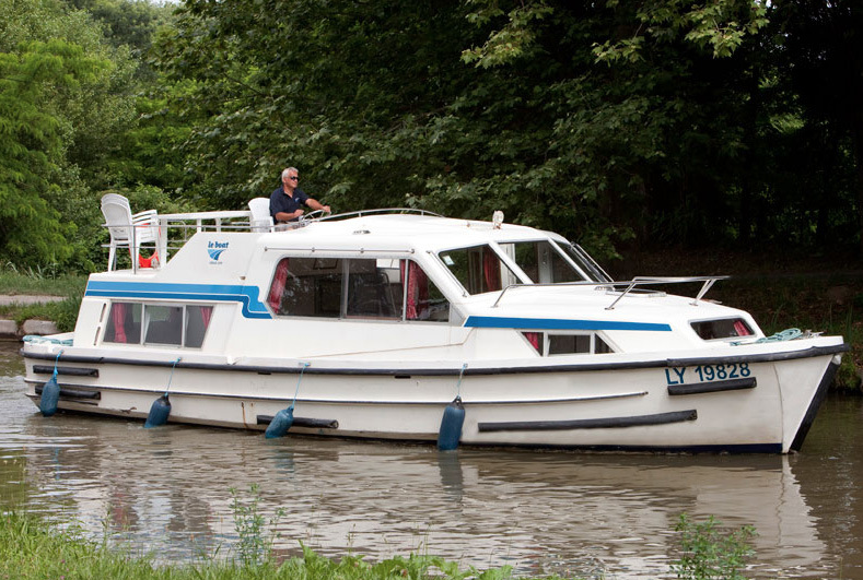 Le Boat Corvette A - Boatscribe.com