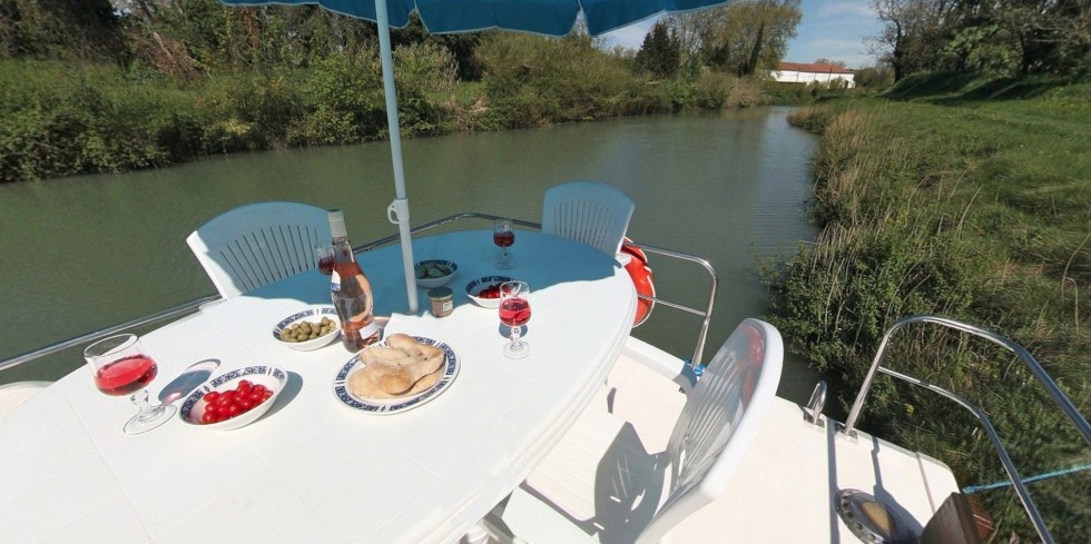 Le Boat Corvette A - Boatscribe.com