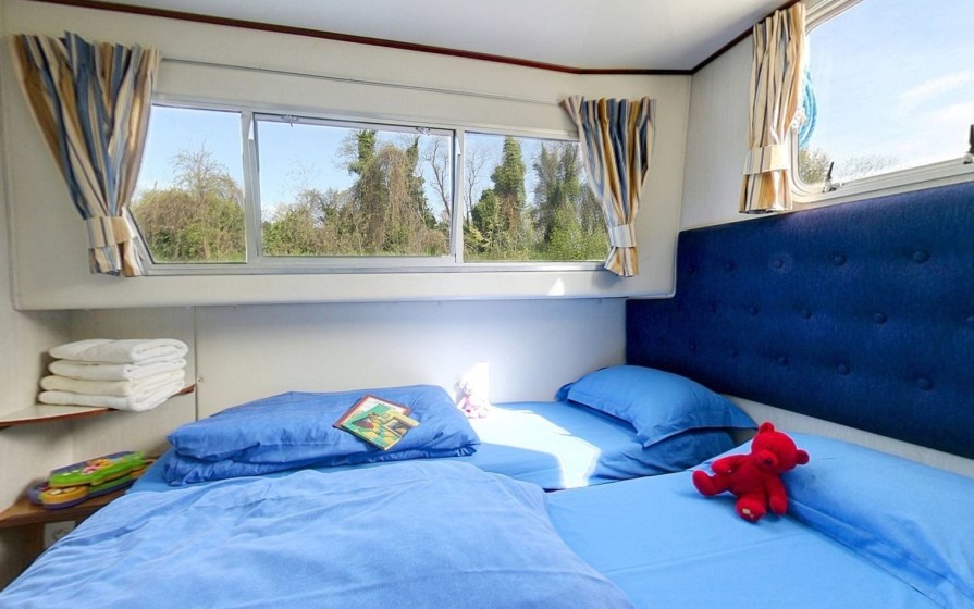 Le Boat Corvette B - Boatscribe.com