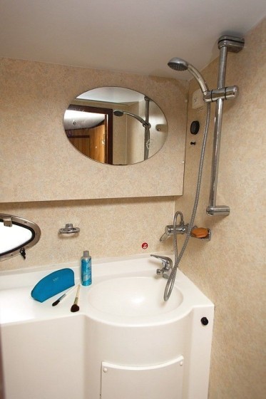 Le Boat Countess - Boatscribe.com