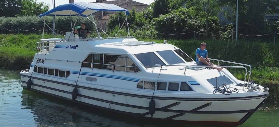 Le Boat Crusader - Boatscribe.com