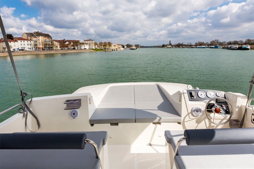 Le Boat Horizon 1 - Boatscribe.com