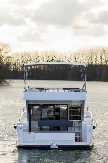 Le Boat Horizon 1 - Boatscribe.com