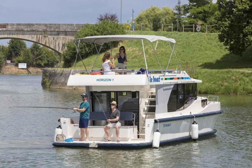 Le Boat Horizon 1 - Boatscribe.com
