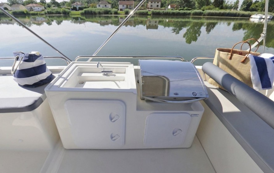 Le Boat Horizon 1 - Boatscribe.com