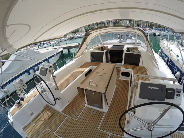 Dufour 512 GL - Boatscribe.com