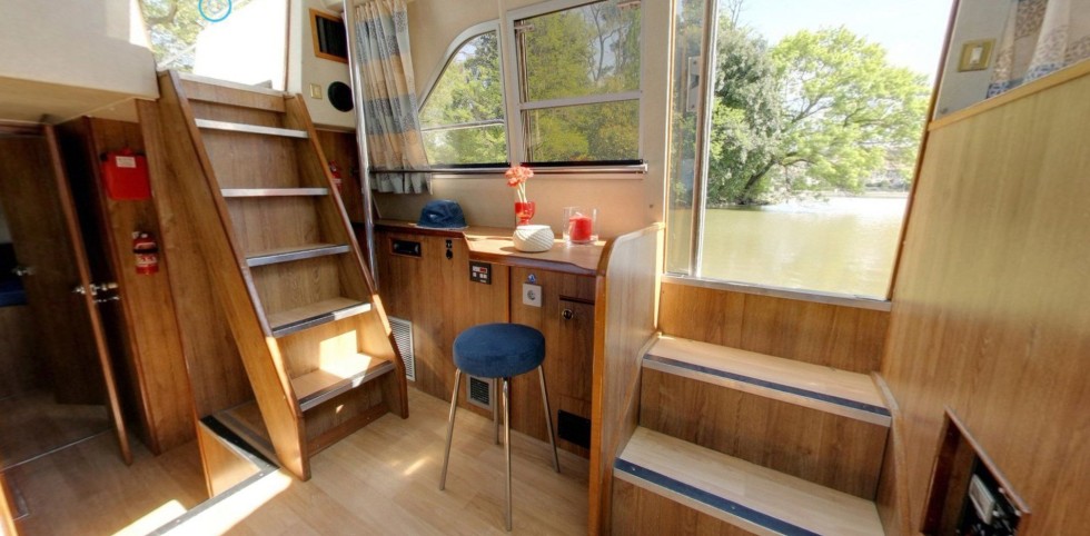 Le Boat Royal Classique - Boatscribe.com