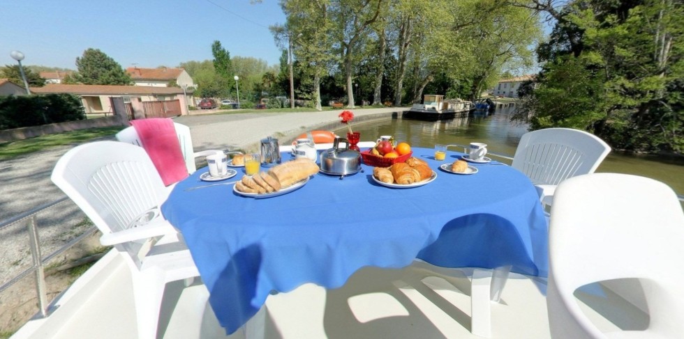 Le Boat Royal Classique - Boatscribe.com