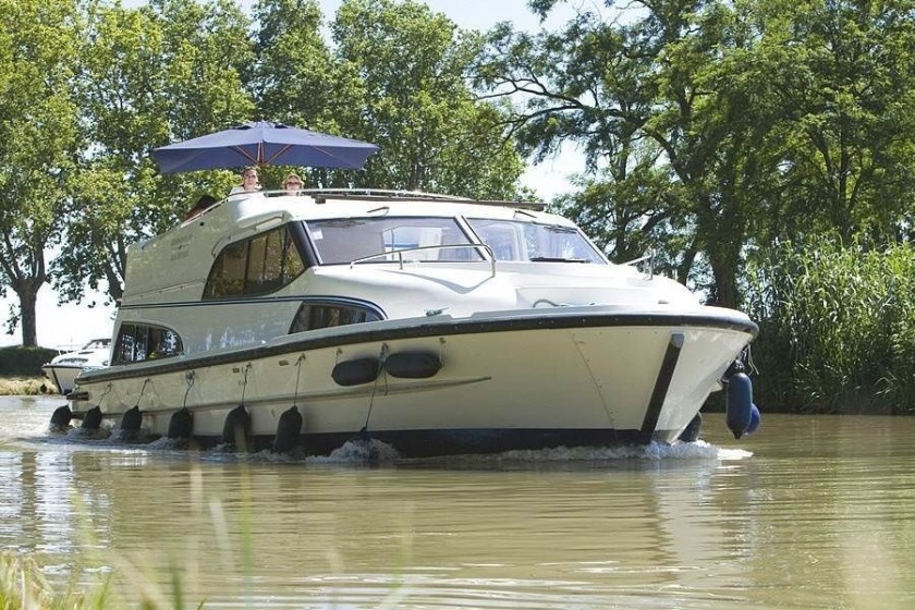 Le Boat Royal Mystique A - Boatscribe.com