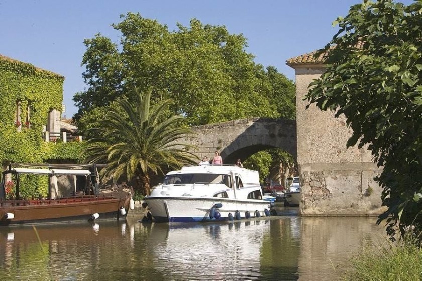 Le Boat Royal Mystique A - Boatscribe.com