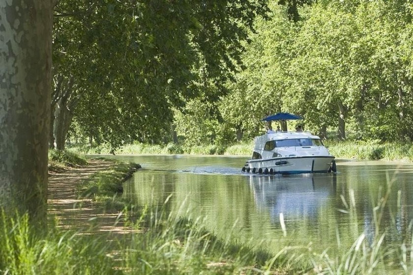 Le Boat Royal Mystique A - Boatscribe.com