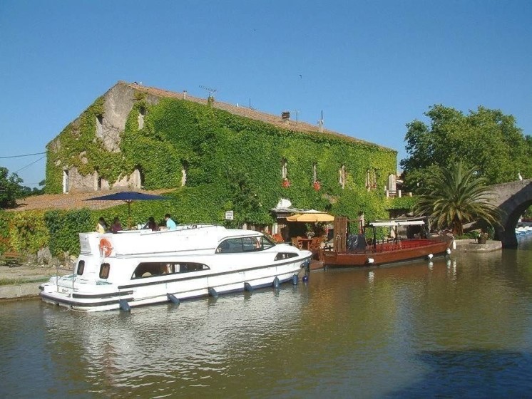 Le Boat Royal Mystique A - Boatscribe.com