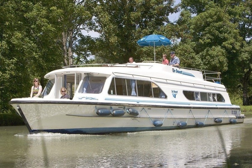 Le Boat Salsa A - Boatscribe.com