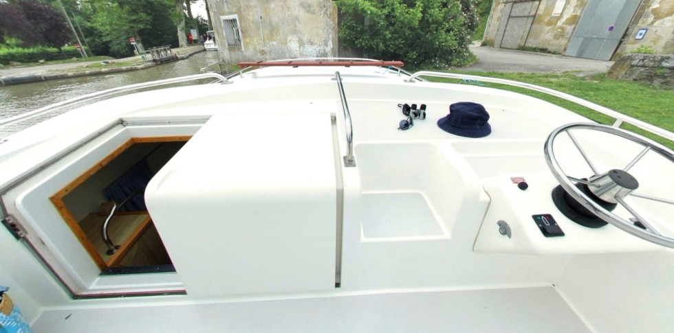 Le Boat Salsa A - Boatscribe.com