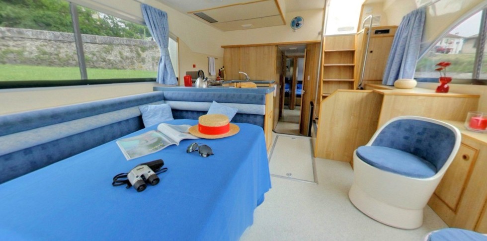 Le Boat Salsa A - Boatscribe.com