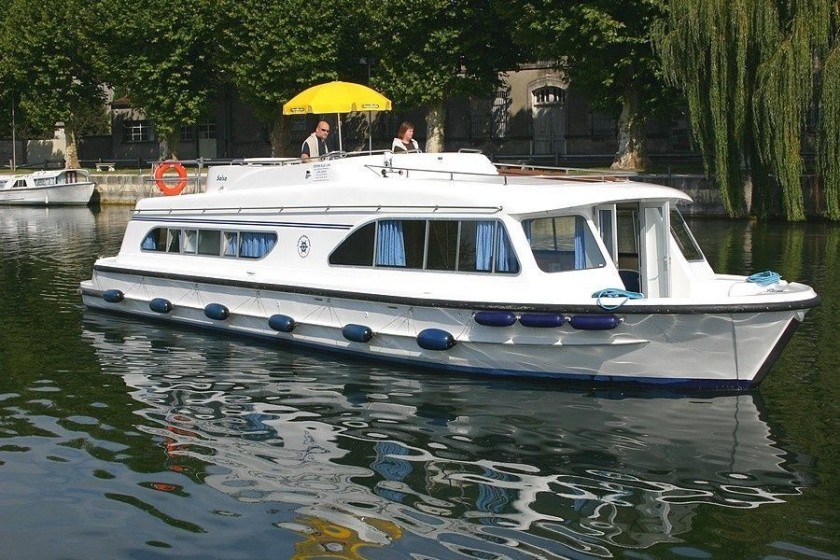 Le Boat Salsa B - Boatscribe.com