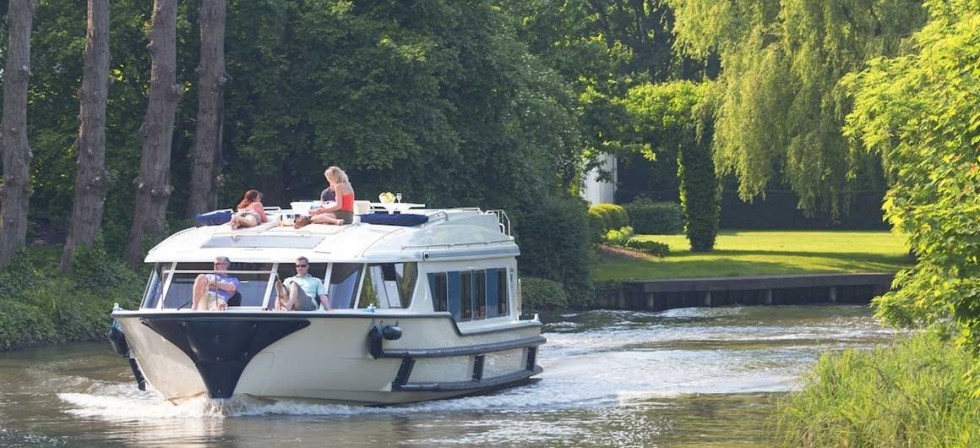 Le Boat Vision 3 - Boatscribe.com
