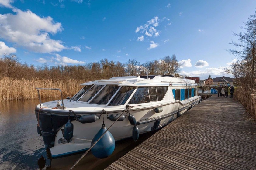 Le Boat Vision 3 - Boatscribe.com