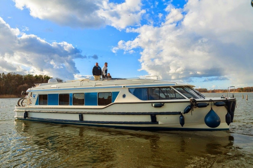 Le Boat Vision 4 - Boatscribe.com