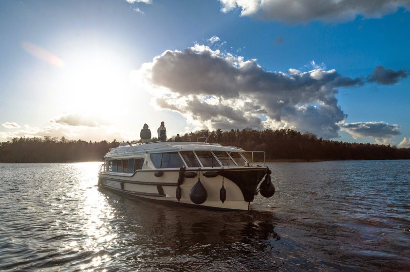 Le Boat Vision 4 - Boatscribe.com