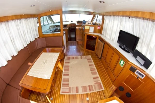 Yaretti 1910 - Boatscribe.com