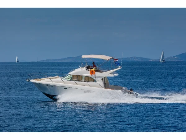 Prestige 36 Fly - Boatscribe.com