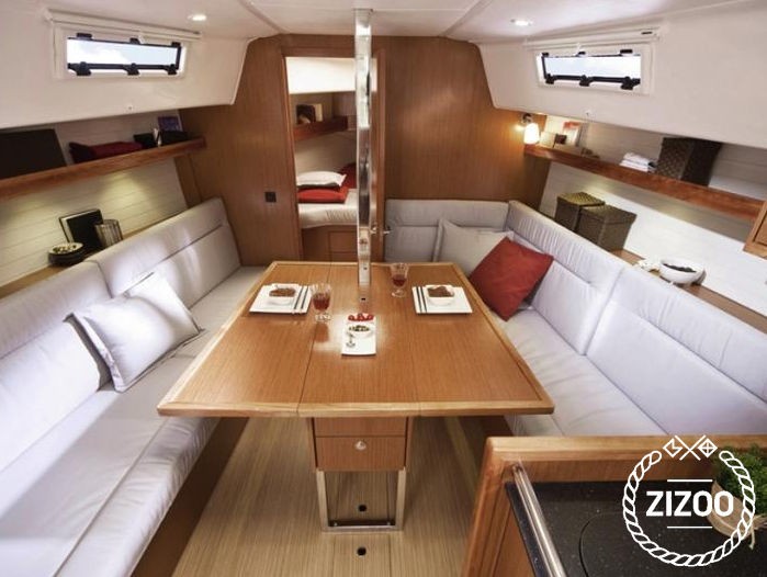 Bavaria 32 Cruiser - Boatscribe.com