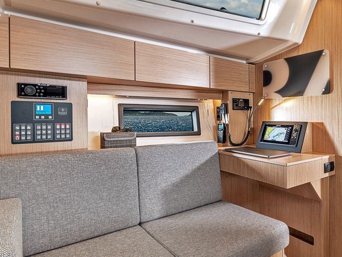 Bavaria 38 Cruiser - Boatscribe.com
