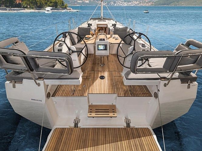 Bavaria 42 Cruiser - Boatscribe.com