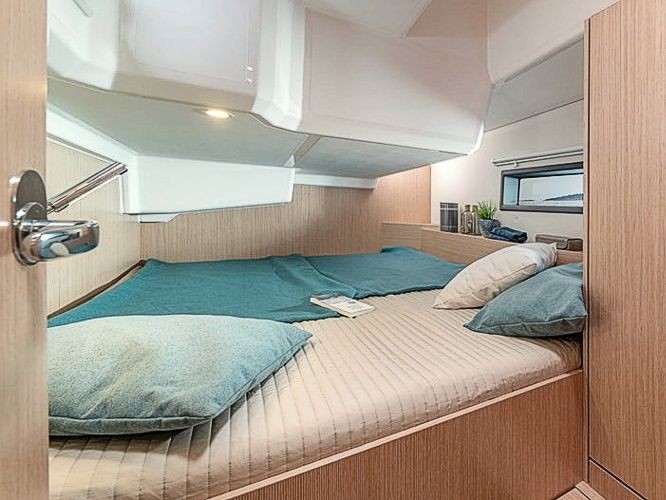 Bavaria 42 Cruiser - Boatscribe.com