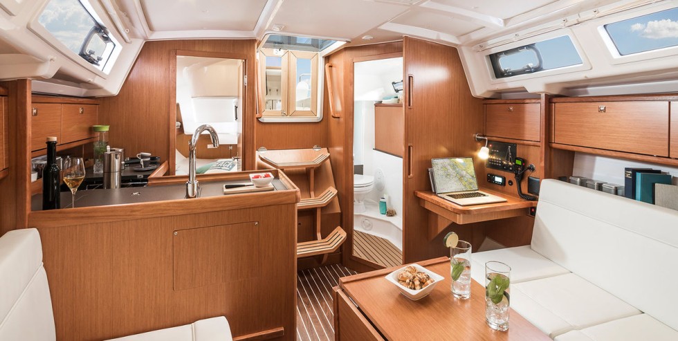 Bavaria 34 Cruiser - Boatscribe.com