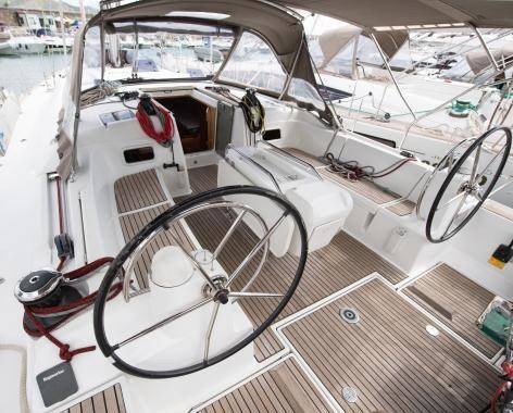 Sun Odyssey 519 - Boatscribe.com