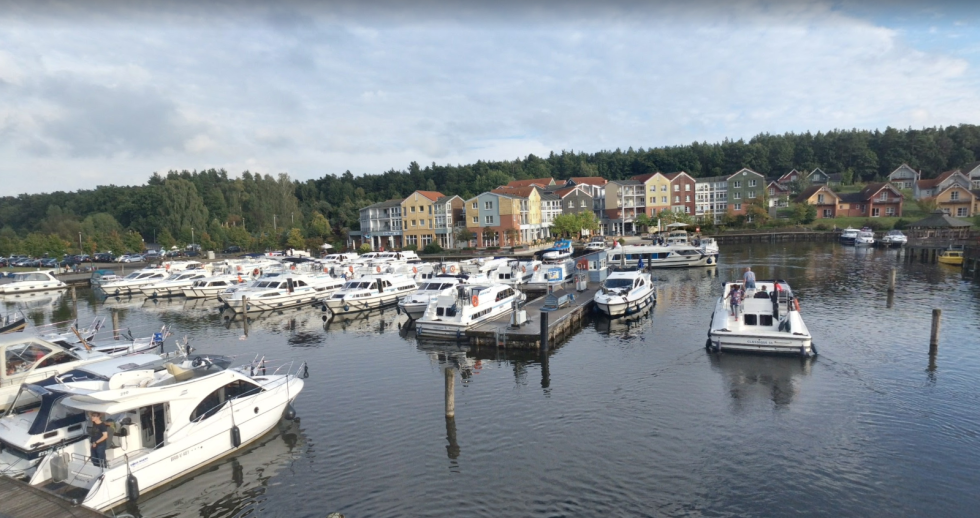 Le Boat Cirrus B - Boatscribe.com