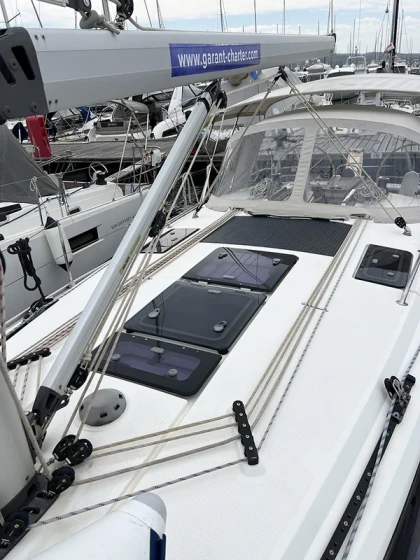 Bavaria 37 Cruiser - Boatscribe.com
