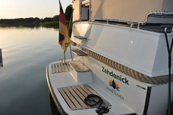 Grand Sturdy 40.9 AC - Boatscribe.com