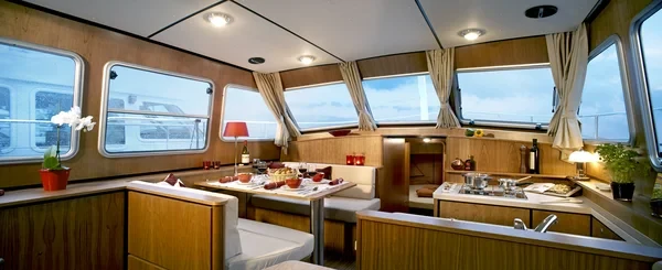 Grand Sturdy 40.9 AC - Boatscribe.com