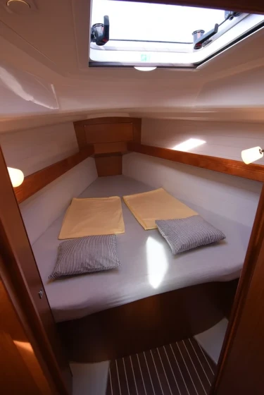 Bavaria 34 Cruiser - Boatscribe.com