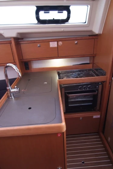 Bavaria 34 Cruiser - Boatscribe.com