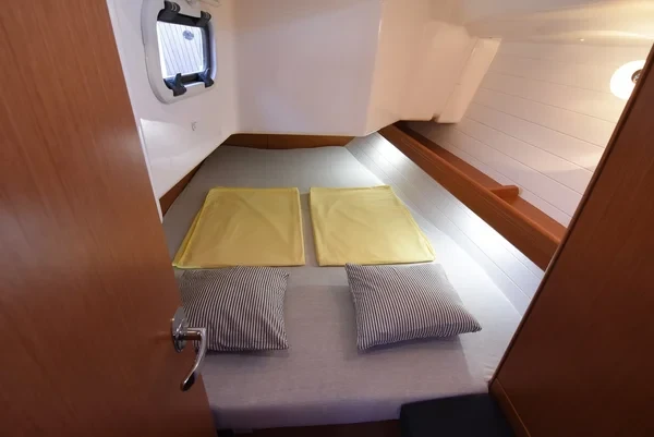 Bavaria 34 Cruiser - Boatscribe.com