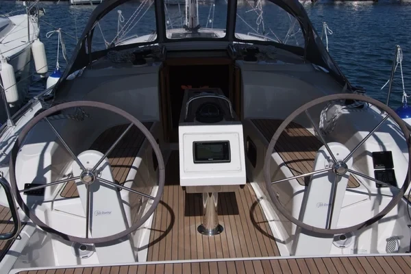 Bavaria 34 Cruiser - Boatscribe.com