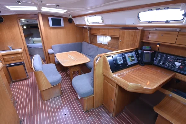 Bavaria 42 Cruiser - Boatscribe.com
